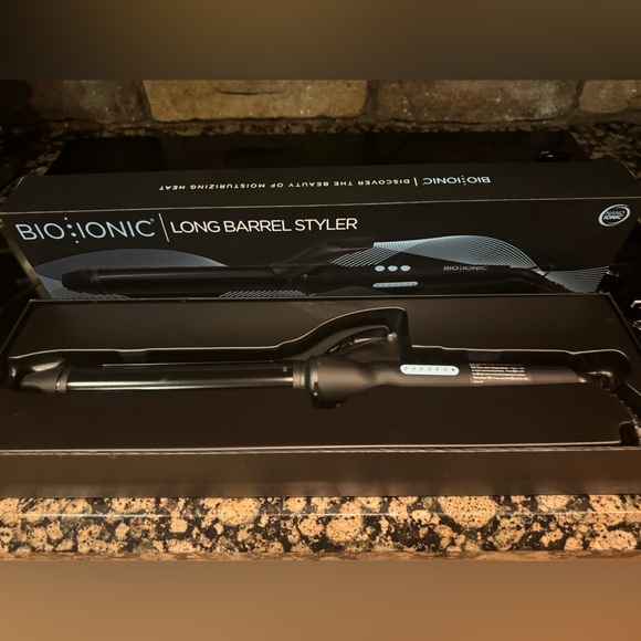 Bio Ionic Black Curling Iron - Picture 6 of 15